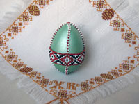 Яйцо, оплетённое бисером "Народный орнамент"
